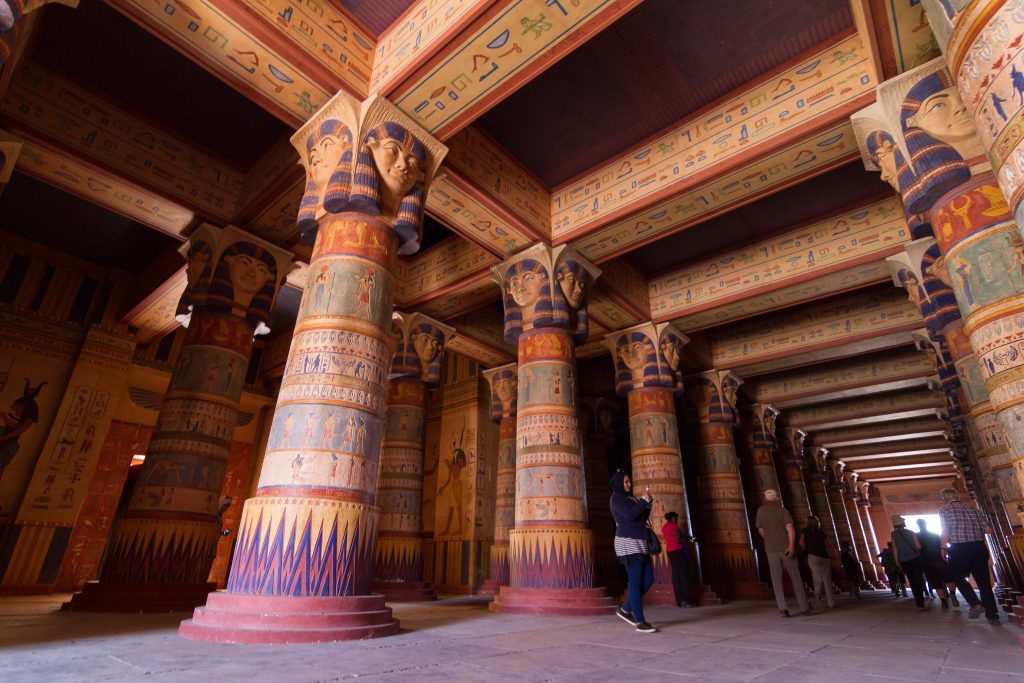 Atlas Studio columns set (17690883312)